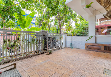 4 Bedroom Twin Villa For Sale - Borey Sopheak Mongkul, Chroy Changvar, Phnom Penh thumbnail