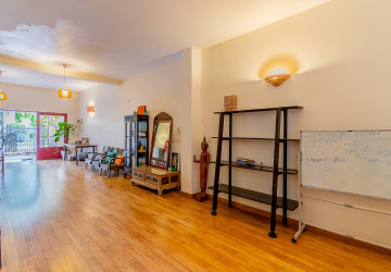 4 Bedroom Twin Villa For Rent - Borey Sopheak Mongkul, Chroy Changvar, Phnom Penh thumbnail