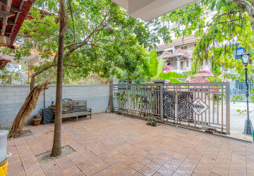 4 Bedroom Twin Villa For Rent - Borey Sopheak Mongkul, Chroy Changvar, Phnom Penh thumbnail