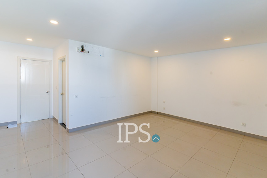 4 Bedroom Shophouse For Rent - Borey Chip Mong 271, Khan Meanchey, Phnom Penh