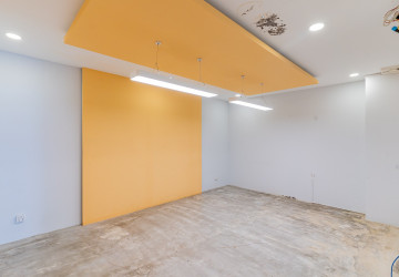 4 Bedroom Shophouse For Rent - Borey Chip Mong 271, Khan Meanchey, Phnom Penh thumbnail