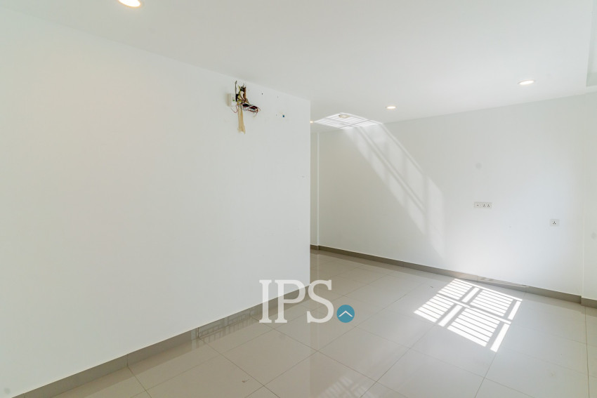 4 Bedroom Shophouse For Rent - Borey Chip Mong 271, Khan Meanchey, Phnom Penh