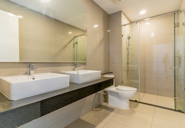 4 Bedroom Shophouse For Rent - Borey Chip Mong 271, Khan Meanchey, Phnom Penh thumbnail