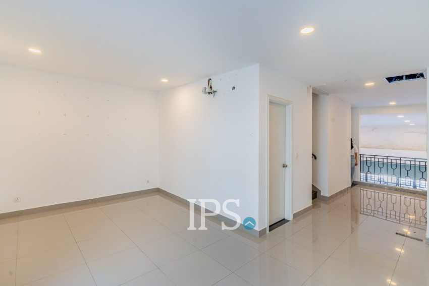 4 Bedroom Shophouse For Rent - Borey Chip Mong 271, Khan Meanchey, Phnom Penh
