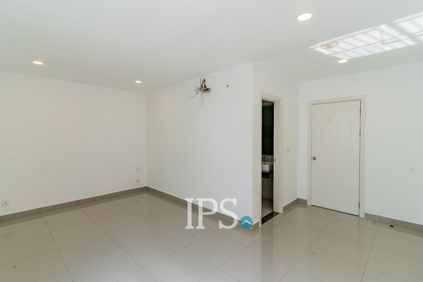 4 Bedroom Shophouse For Rent - Borey Chip Mong 271, Khan Meanchey, Phnom Penh