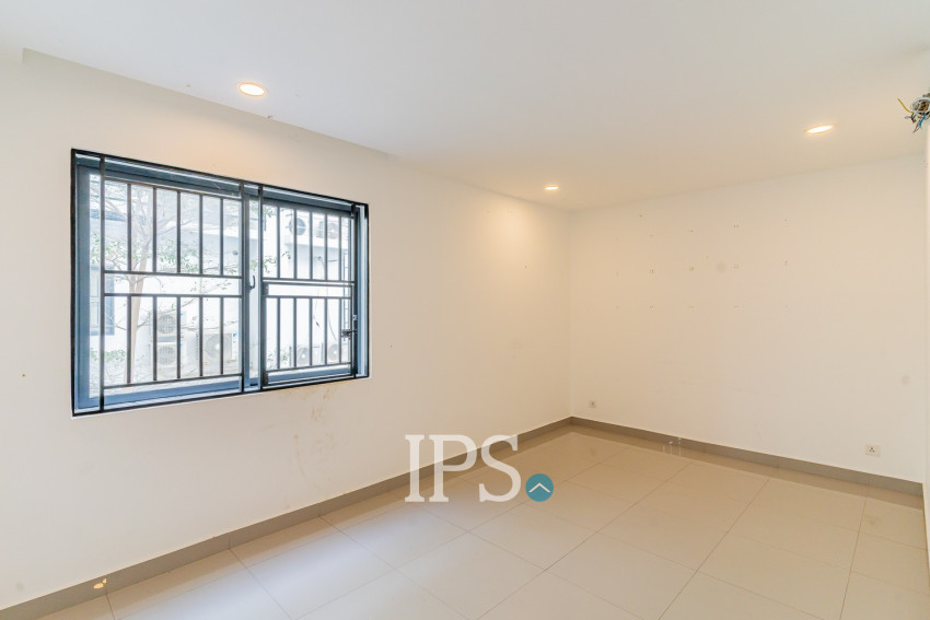 4 Bedroom Shophouse For Rent - Borey Chip Mong 271, Khan Meanchey, Phnom Penh