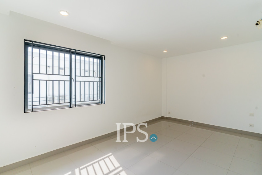4 Bedroom Shophouse For Rent - Borey Chip Mong 271, Khan Meanchey, Phnom Penh