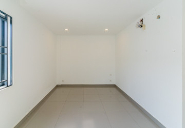 4 Bedroom Shophouse For Rent - Borey Chip Mong 271, Khan Meanchey, Phnom Penh thumbnail