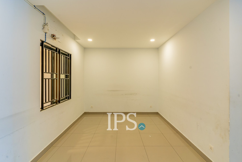 4 Bedroom Shophouse For Rent - Borey Chip Mong 271, Khan Meanchey, Phnom Penh