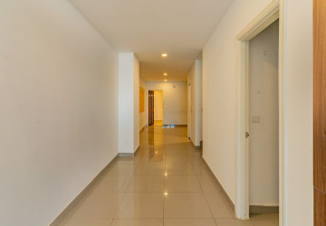 4 Bedroom Shophouse For Rent - Borey Chip Mong 271, Khan Meanchey, Phnom Penh thumbnail