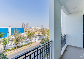 4 Bedroom Shophouse For Rent - Borey Chip Mong 271, Khan Meanchey, Phnom Penh thumbnail