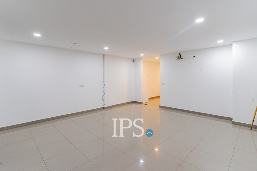 4 Bedroom Shophouse For Rent - Borey Chip Mong 271, Khan Meanchey, Phnom Penh