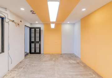 4 Bedroom Shophouse For Rent - Borey Chip Mong 271, Khan Meanchey, Phnom Penh thumbnail