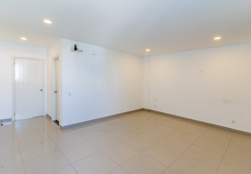 4 Bedroom Shophouse For Rent - Borey Chip Mong 271, Khan Meanchey, Phnom Penh thumbnail