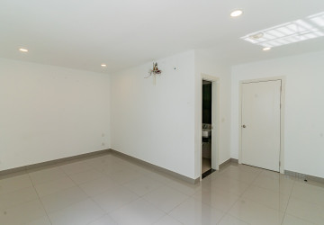 4 Bedroom Shophouse For Rent - Borey Chip Mong 271, Khan Meanchey, Phnom Penh thumbnail