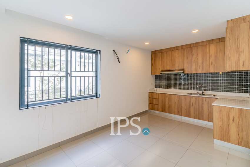 4 Bedroom Shophouse For Rent - Borey Chip Mong 271, Khan Meanchey, Phnom Penh