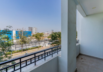 4 Bedroom Shophouse For Rent - Borey Chip Mong 271, Khan Meanchey, Phnom Penh thumbnail