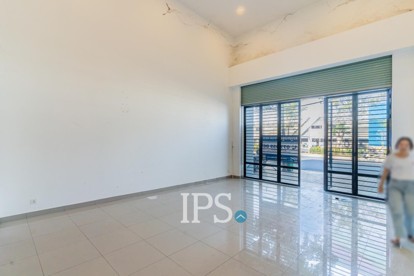4 Bedroom Shophouse For Rent - Borey Chip Mong 271, Khan Meanchey, Phnom Penh