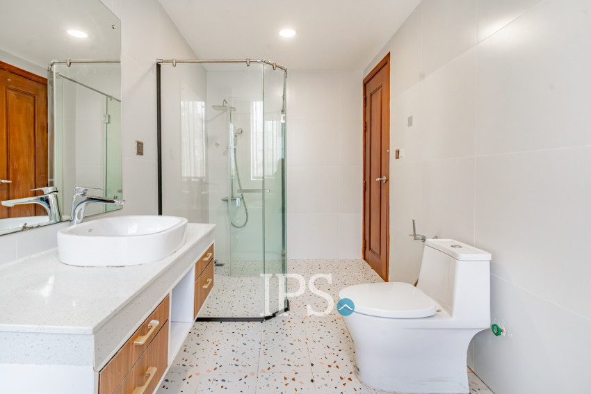 3 Bedroom Serviced Apartment For Rent - BKK1, Phnom Penh