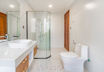 3 Bedroom Serviced Apartment For Rent - BKK1, Phnom Penh thumbnail