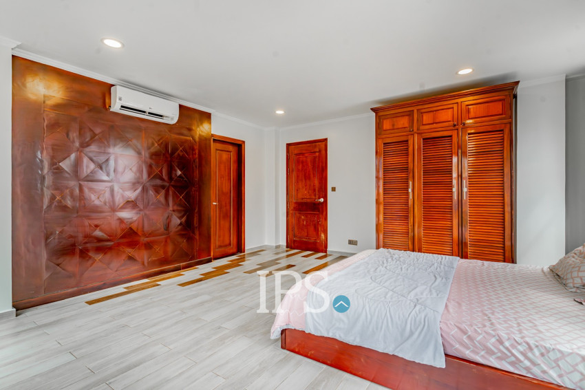 3 Bedroom Serviced Apartment For Rent - BKK1, Phnom Penh