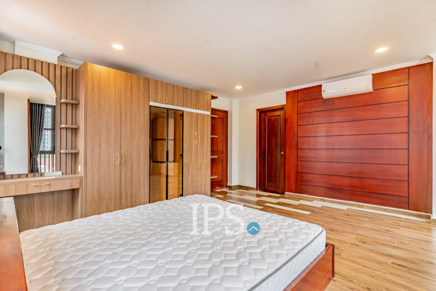 3 Bedroom Serviced Apartment For Rent - BKK1, Phnom Penh