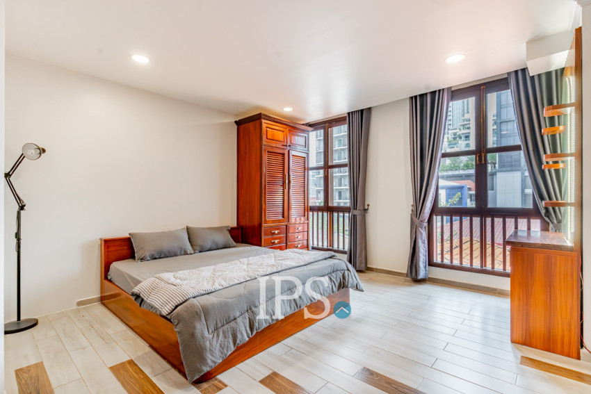 3 Bedroom Serviced Apartment For Rent - BKK1, Phnom Penh