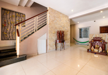 6 Bedroom Shophouse For Rent - Svay Dangkum, Siem Reap thumbnail