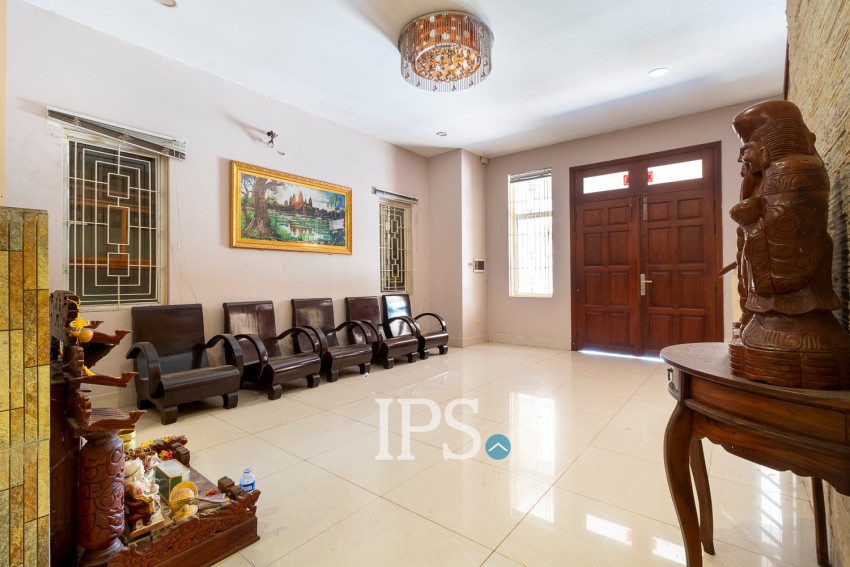 6 Bedroom Shophouse For Rent - Svay Dangkum, Siem Reap