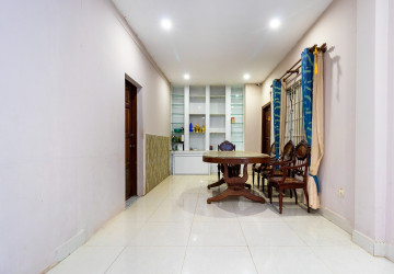 6 Bedroom Shophouse For Rent - Svay Dangkum, Siem Reap thumbnail