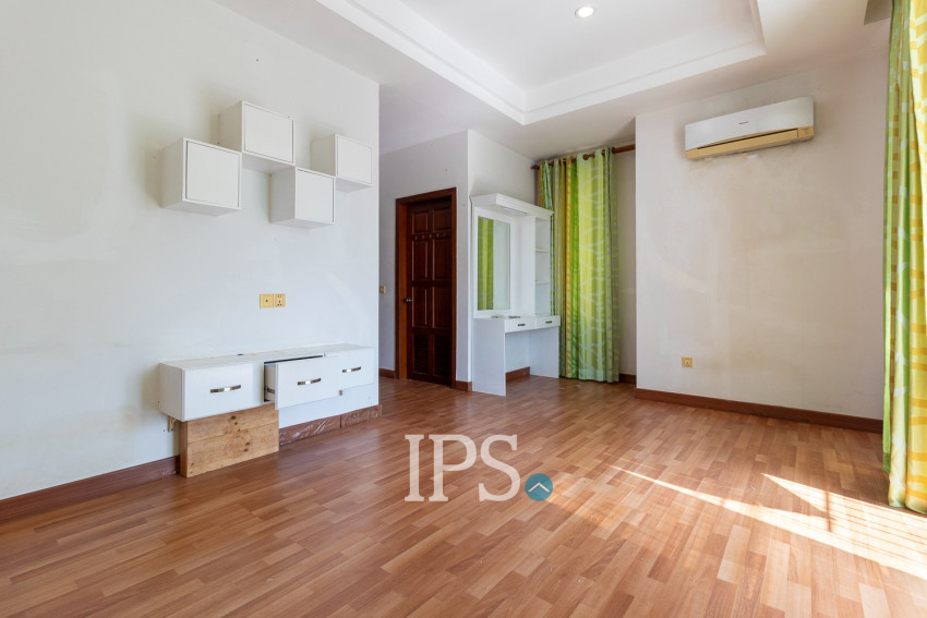 6 Bedroom Shophouse For Rent - Svay Dangkum, Siem Reap