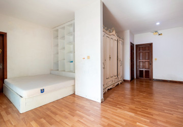 6 Bedroom Shophouse For Rent - Svay Dangkum, Siem Reap thumbnail