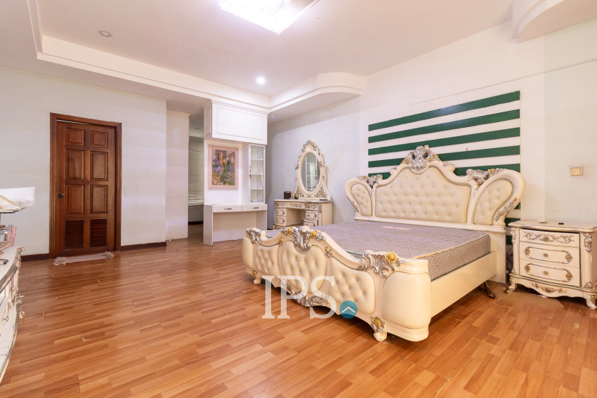 6 Bedroom Shophouse For Rent - Svay Dangkum, Siem Reap