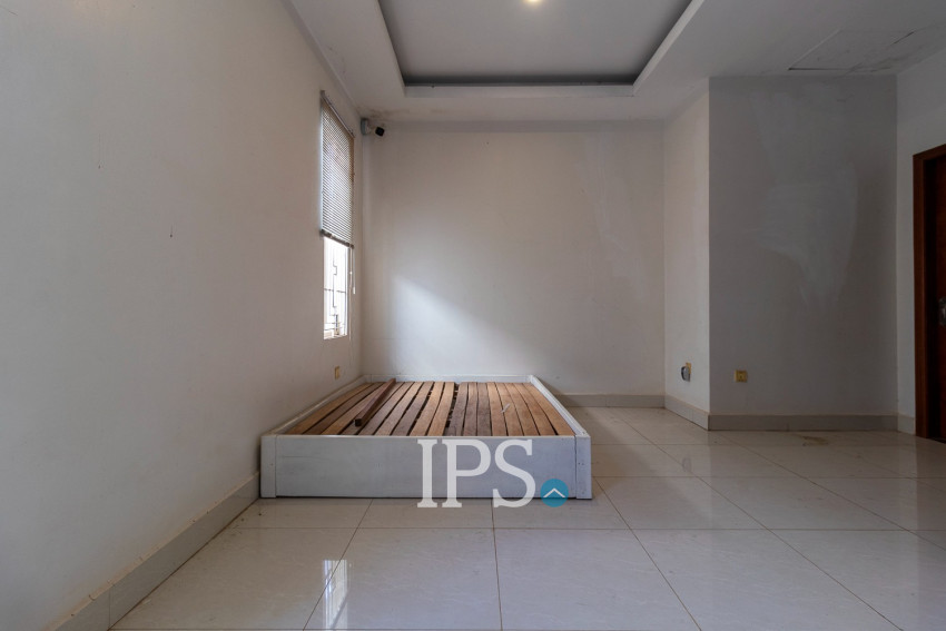 6 Bedroom Shophouse For Rent - Svay Dangkum, Siem Reap