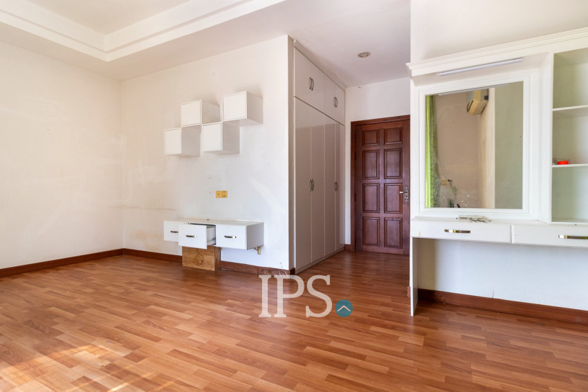 6 Bedroom Shophouse For Rent - Svay Dangkum, Siem Reap