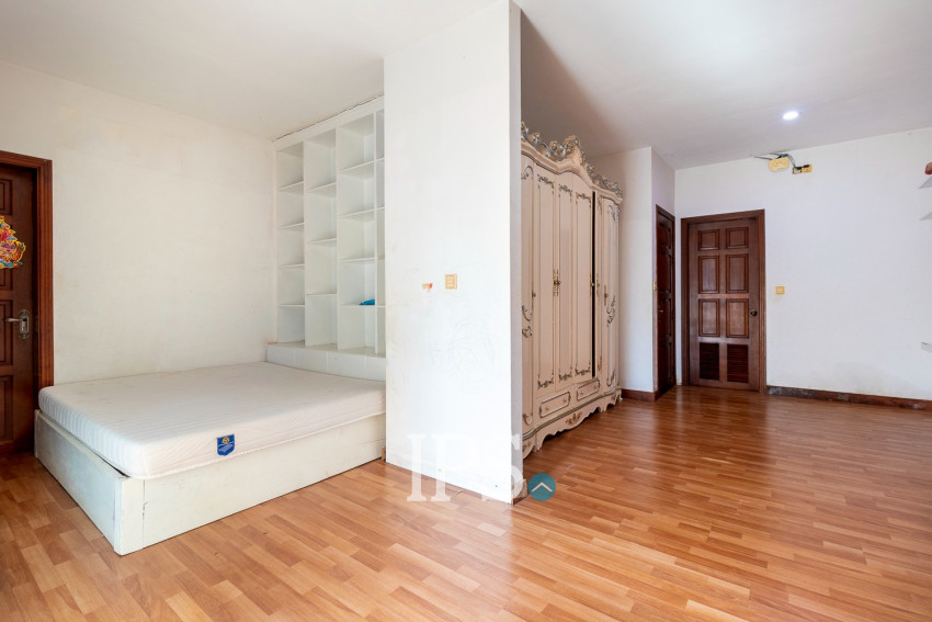 6 Bedroom Shophouse For Rent - Svay Dangkum, Siem Reap