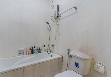 4 Bedroom Twin Villa For Sale - Borey Sopheak Mongkul, Chroy Changvar, Phnom Penh thumbnail