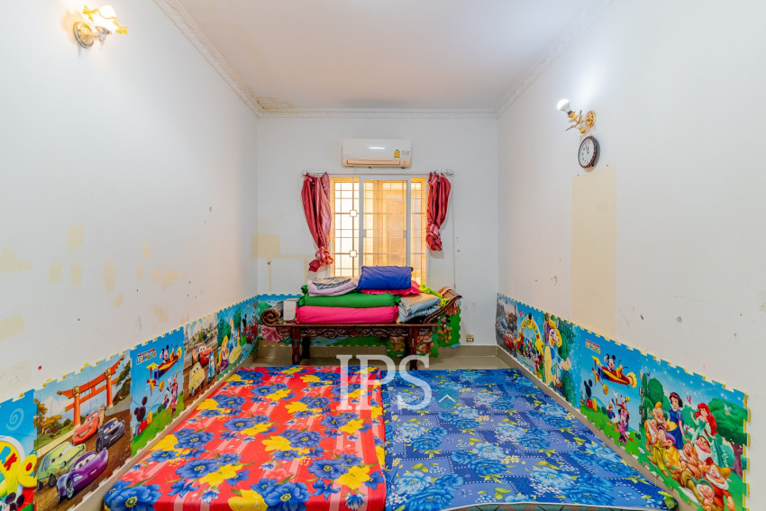 4 Bedroom Twin Villa For Sale - Borey Sopheak Mongkul, Chroy Changvar, Phnom Penh