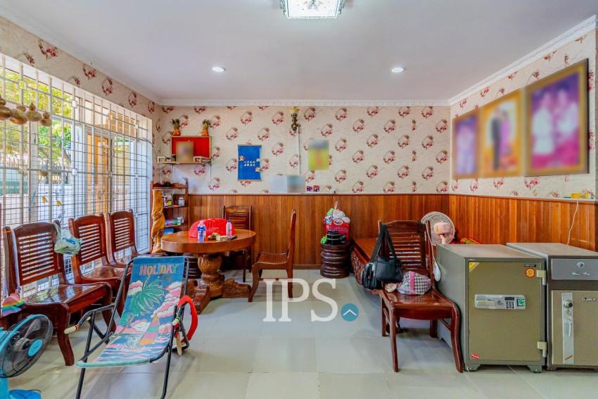 4 Bedroom Twin Villa For Sale - Borey Sopheak Mongkul, Chroy Changvar, Phnom Penh