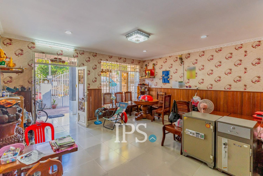 4 Bedroom Twin Villa For Sale - Borey Sopheak Mongkul, Chroy Changvar, Phnom Penh