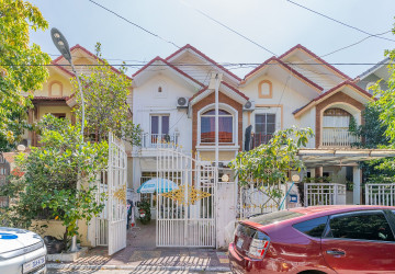 4 Bedroom Twin Villa For Sale - Borey Sopheak Mongkul, Chroy Changvar, Phnom Penh thumbnail