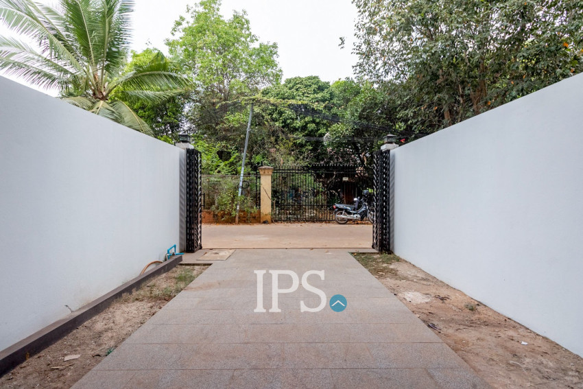 4 Bedroom Flat For Rent - Sala Kamreuk, Siem Reap