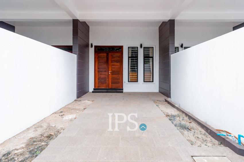 4 Bedroom Flat For Rent - Sala Kamreuk, Siem Reap