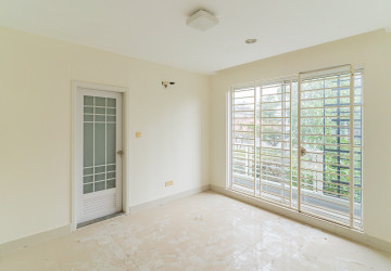 3 Bedroom Linked Villa For Sale - Borey Peng Huoth, Russey Keo, Phnom Penh thumbnail