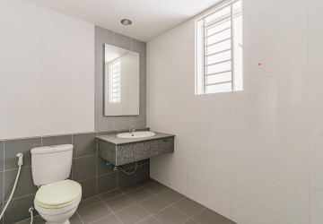 3 Bedroom Linked Villa For Sale - Borey Peng Huoth, Russey Keo, Phnom Penh thumbnail