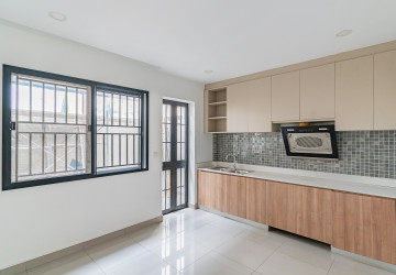 5 Bedroom Shophouse For Sale - Chip Mong Park Land, Sen Sok, Phnom Penh thumbnail