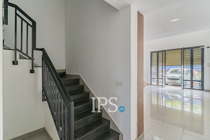 5 Bedroom Shophouse For Sale - Chip Mong Park Land, Sen Sok, Phnom Penh