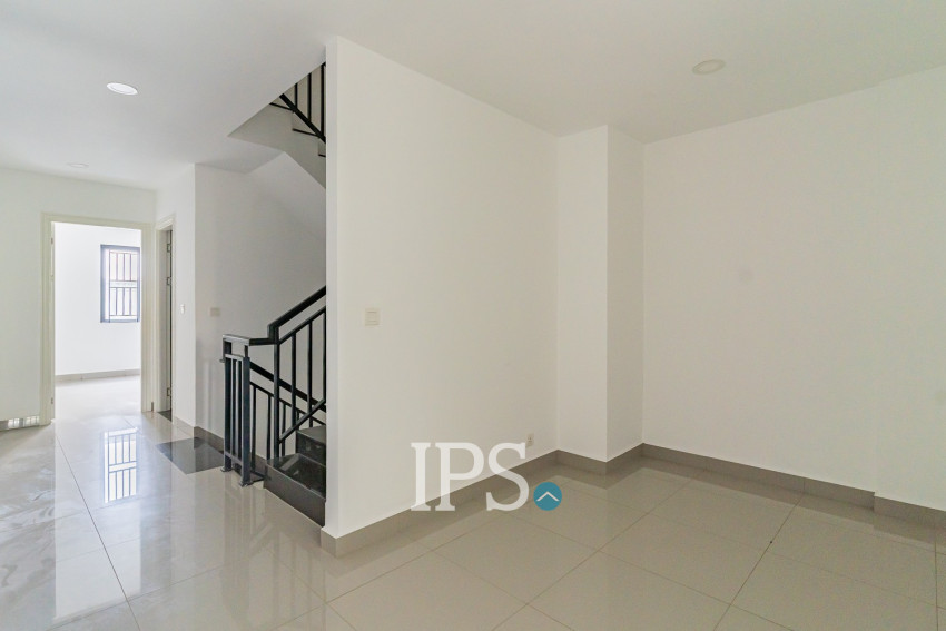 5 Bedroom Shophouse For Sale - Chip Mong Park Land, Sen Sok, Phnom Penh