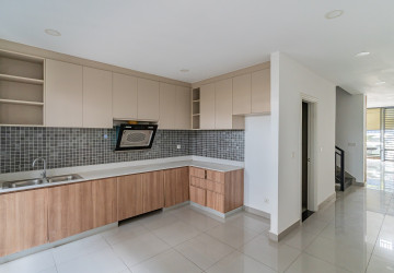 5 Bedroom Shophouse For Sale - Chip Mong Park Land, Sen Sok, Phnom Penh thumbnail