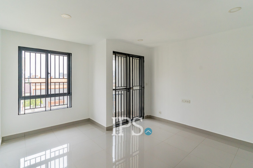 5 Bedroom Shophouse For Sale - Chip Mong Park Land, Sen Sok, Phnom Penh
